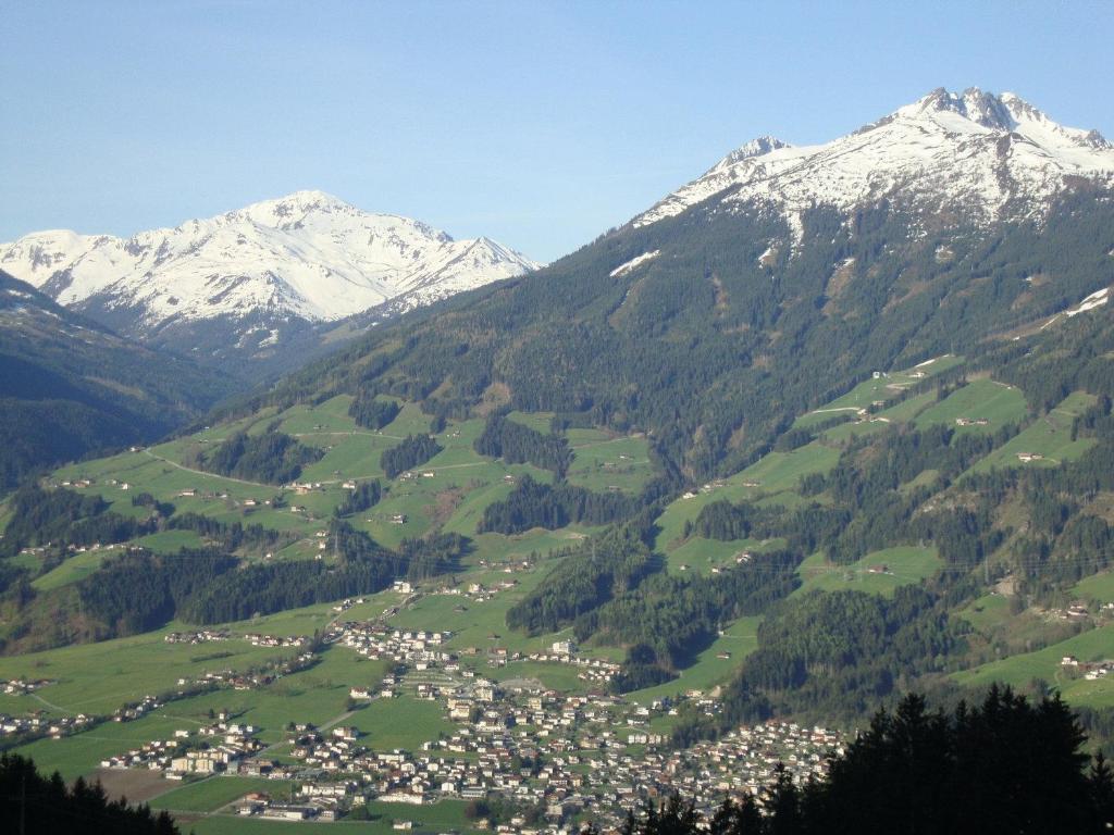 Appartementhaus Eberharter Hart im Zillertal Eksteriør billede